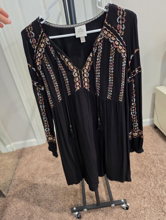 Knox Rose Dresses & Skirts - Knox Rose Embroidered Boho Peasant Dress Black Size Small